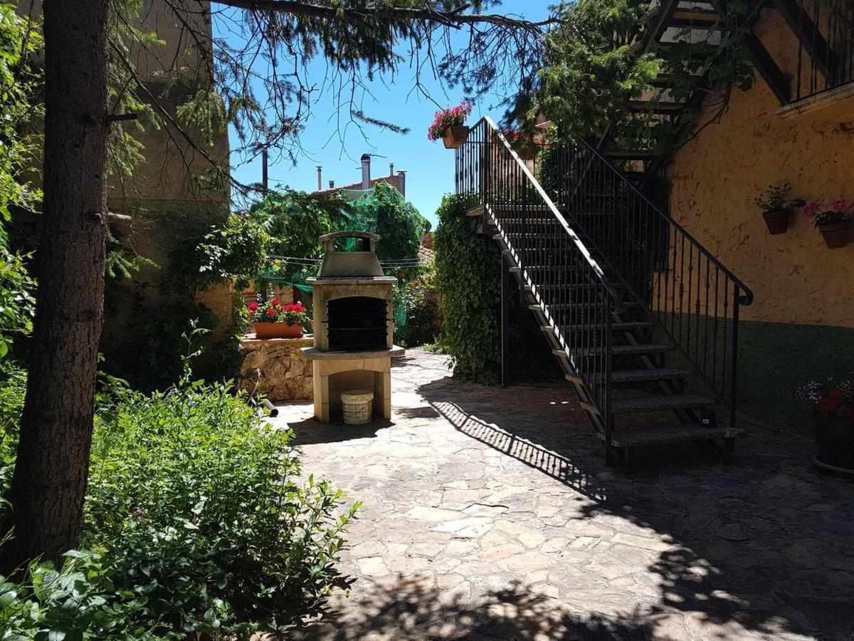 Casas Rurales La Laguna Y La Buhardilla De La Lagu Gallocanta Buitenkant foto